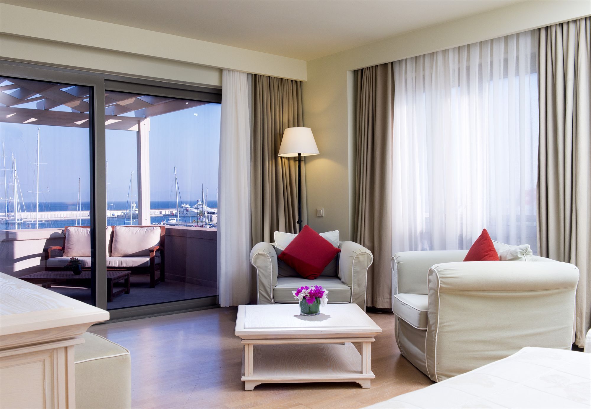 Yacht Club Hotel Didim Exterior foto